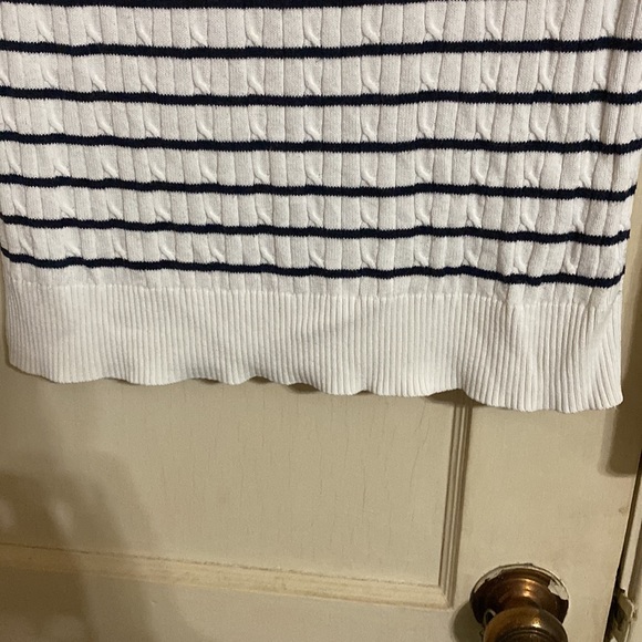 Tommy Hilfiger long sleeve shirt. Size: Large (used) - Picture 6 of 8